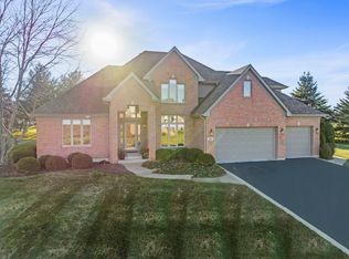 26 River Ridge Dr, Dundee, IL 60118