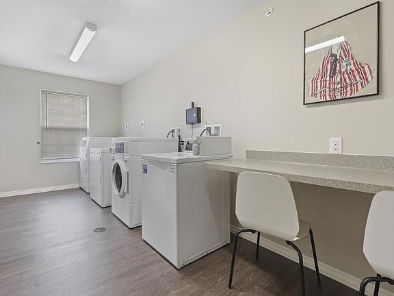 3rd image of 1661 Eagle Way #117