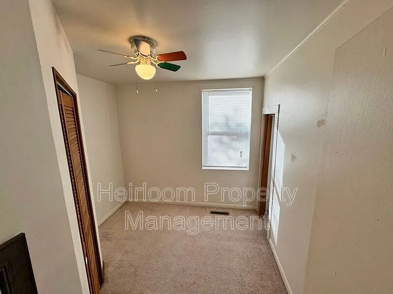 1718 Cumming Ave — Photo 3