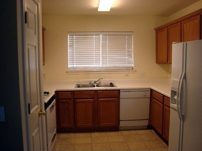2nd image of 607 Losoya Ct