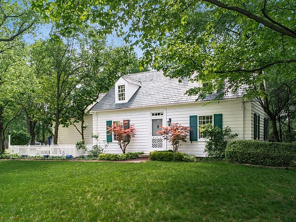 5th image of 1085 Shady Lane Rd