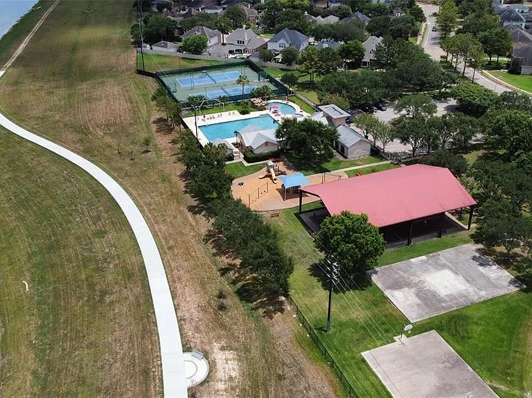 19762 Twin Canyon Ct — Photo 38