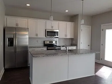 820 General Westmoreland Ct — Photo 1