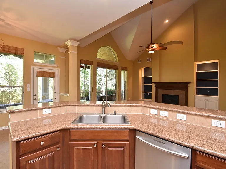 10 Renoir Trail Pl — Photo 35
