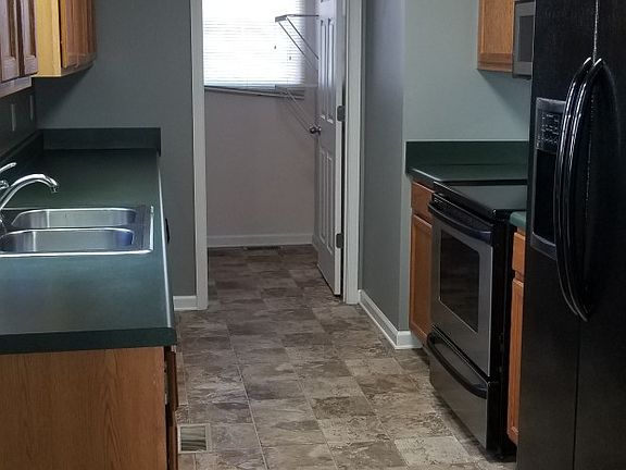 4th image of 72 Sammie Jo Dr