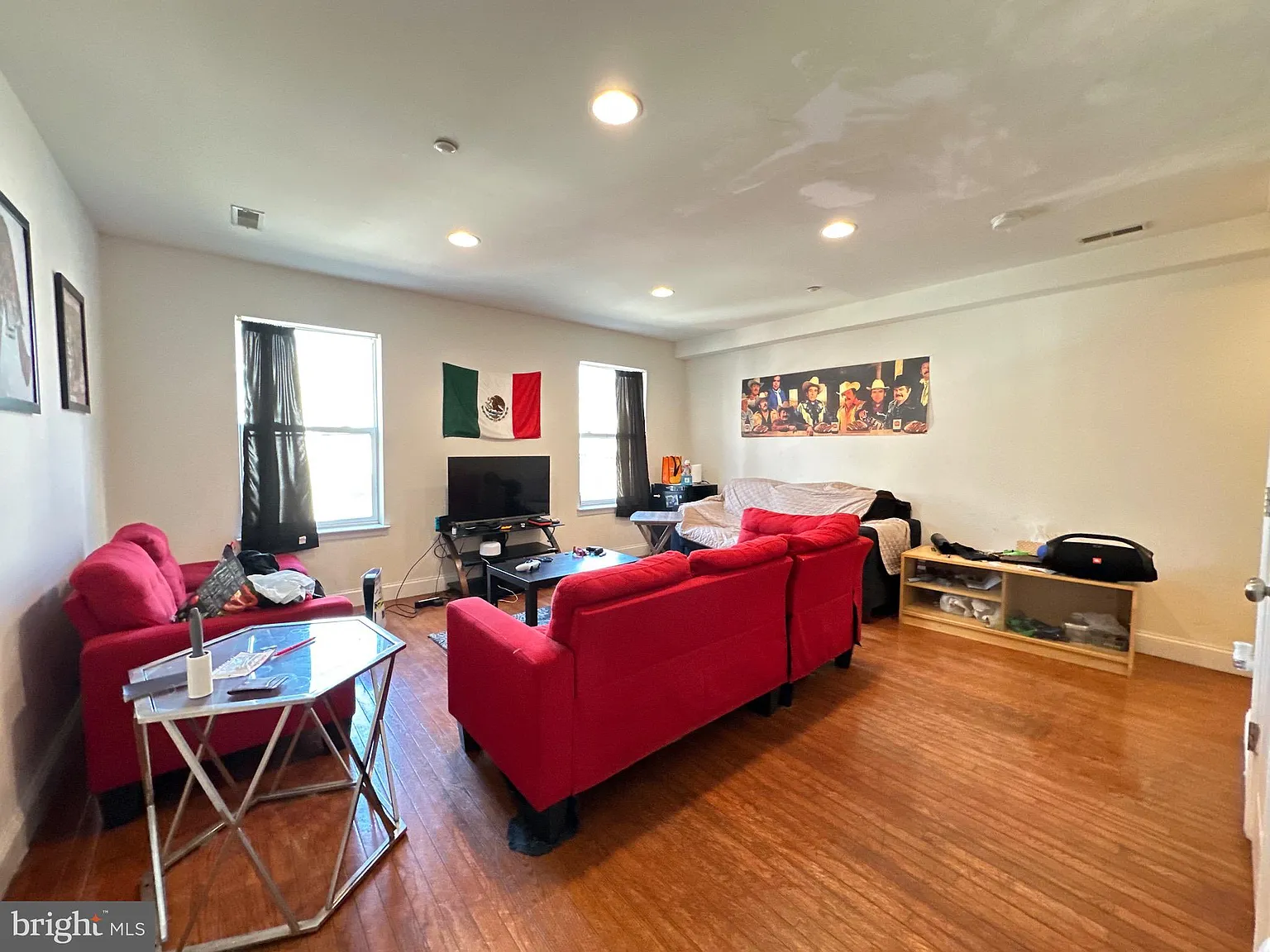 4 bed, 1400 sqft, $2,195 — Photo 3