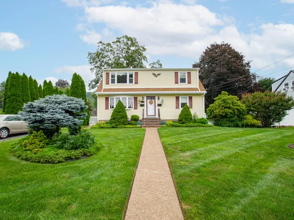 23 Spring Ave Floor 2, Oakland, NJ 07436