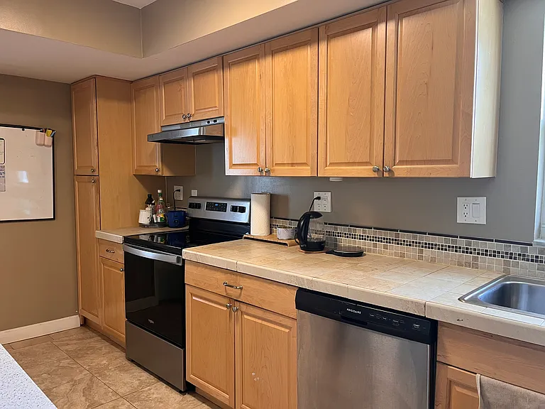3201 NE 29th St #307 — Photo 5