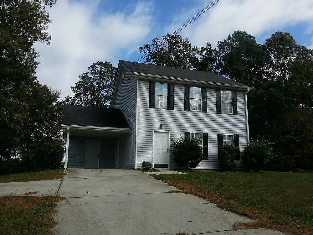 4 bed, 1440 sqft, $1,595 — Photo 1