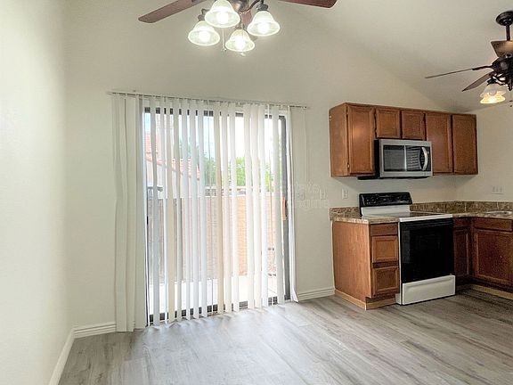 5th image of 3491 N Arizona Ave Unit 1