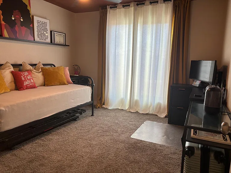 2902 W Straford Dr — Photo 11