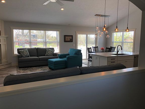 5th image of 7124 Jasper Dr