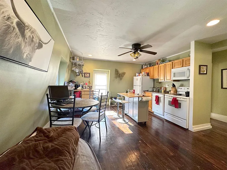 145 Highland Ave #2 — Photo 14