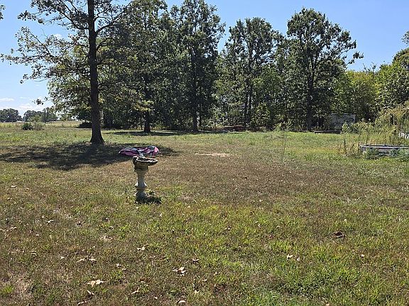 2nd image of 420 Dairy Rd
