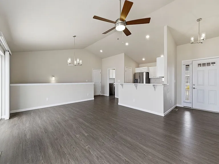 4313 Yellowbells Dr — Photo 3