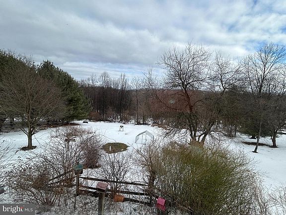 5th image of 728 Mountain Rd