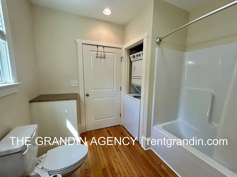 1518 Wautauga St SW — Photo 8