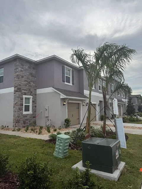 3 bed, 2.5 bath, 1787 sqft, $2,600 — Photo 3