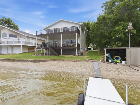 3190 Dinkel Dr, Waubay, SD 57273