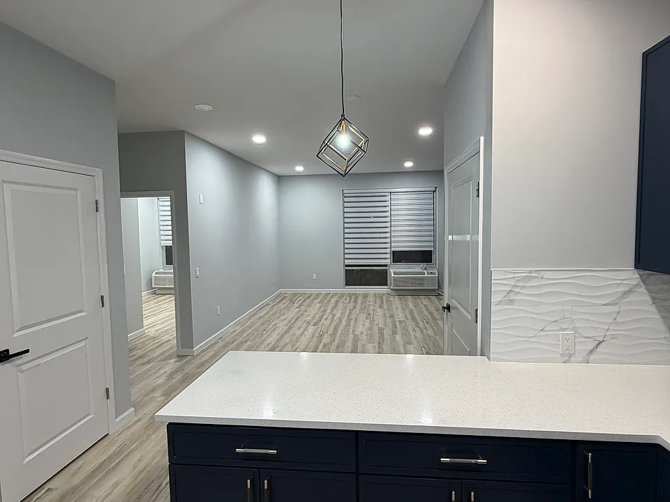Kitchen/ Living Room