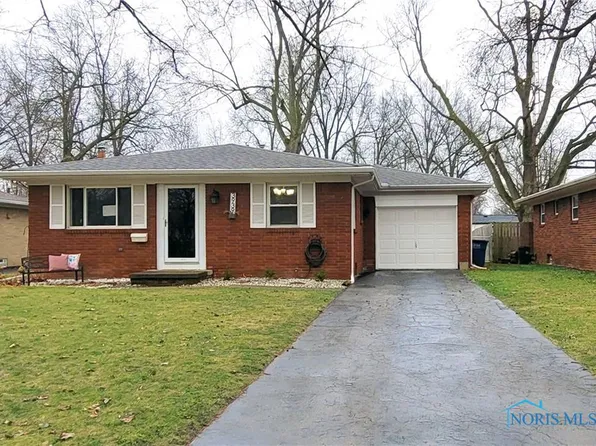 3939 Darewood Dr, Toledo, OH 43623