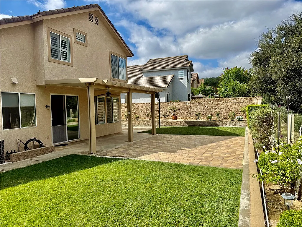 3 bed, 2.5 bath, 1860 sqft, $3,800 — Photo 4