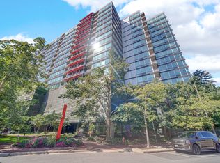 800 Elgin Rd APT 1210, Evanston, IL 60201