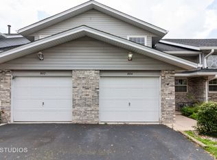 804 N Tamarac Blvd, Addison, IL 60101