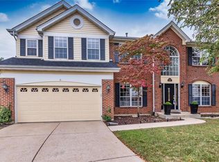 1645 Spring Chase Dr, Fenton, MO 63026