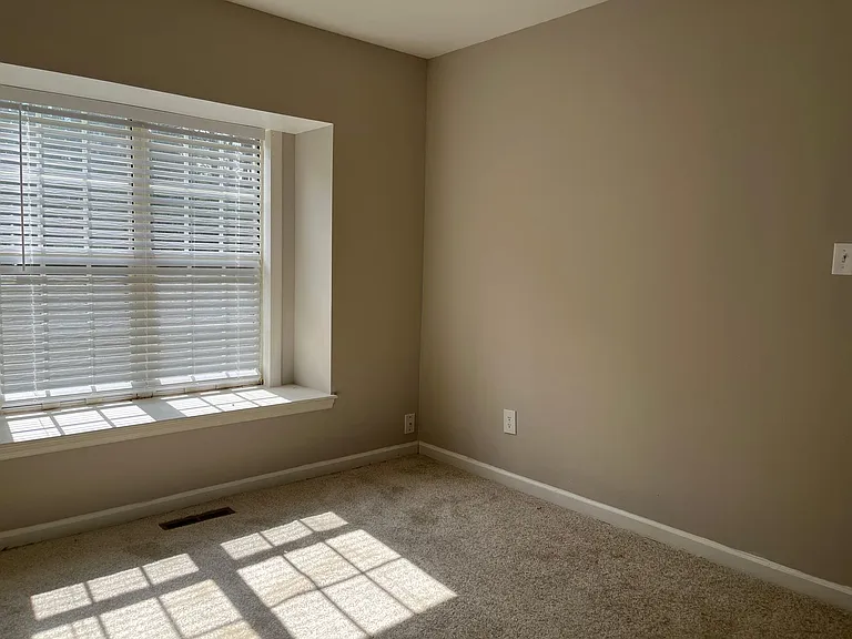 1680 Sleepy Hollow Rd — Photo 25