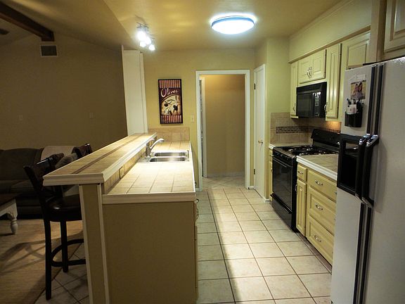 2nd image of 4 Bob White Ct