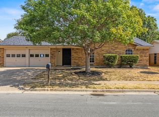 756 NW Charlyne Dr, Burleson, TX 76028