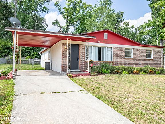 2nd image of 548 BLAIRMORE Boulevard W