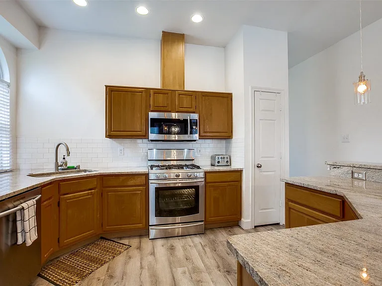 3306 Ashleaf Dr — Photo 12