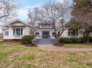 10803 Forest Circle Dr, Saint Louis, MO