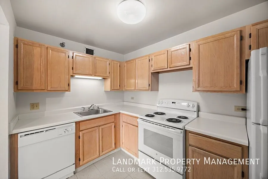 200 N Dearborn St Unit 3201 — Photo 3