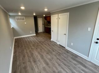 113 Robbins Ave #A, Jenkintown, PA 19046