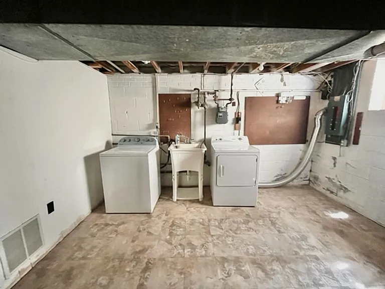 912 Hoyt St — Photo 30