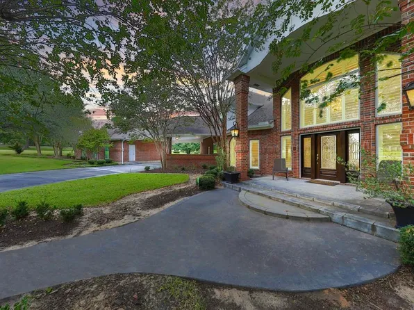 123 Lake Estates Dr, Montgomery, TX 77356