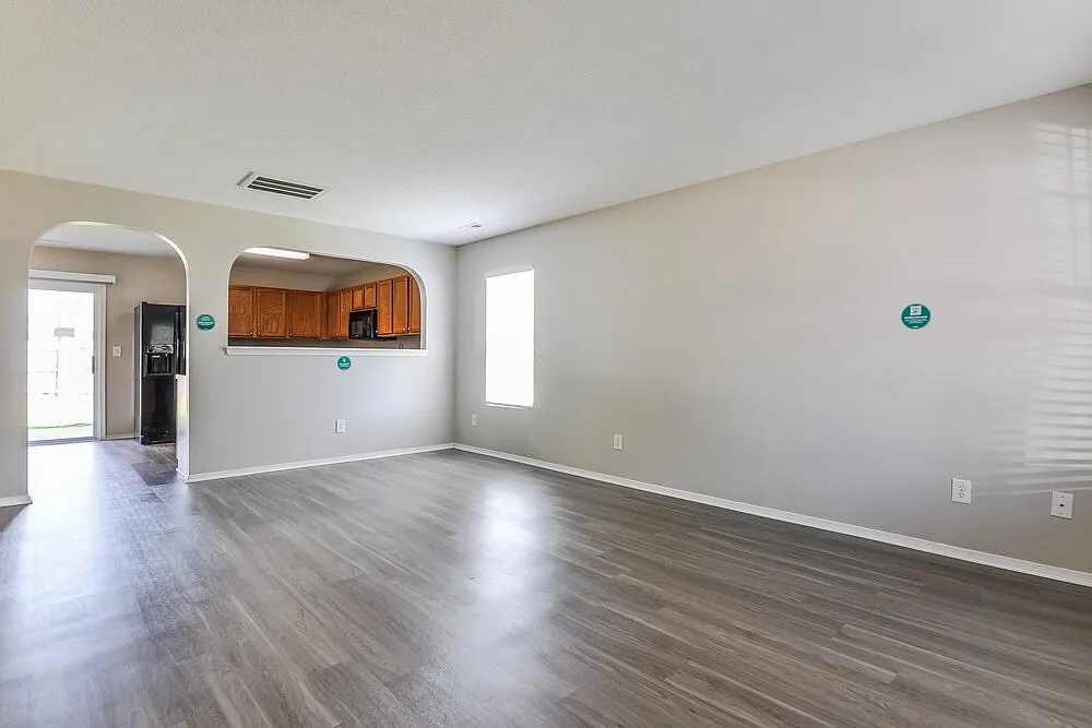 3 bed, 2.5 bath, 1557 sqft, $2,820 — Photo 4
