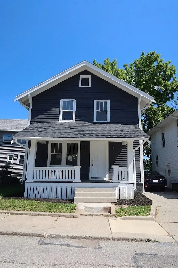 460 Violet Ct — Photo 1