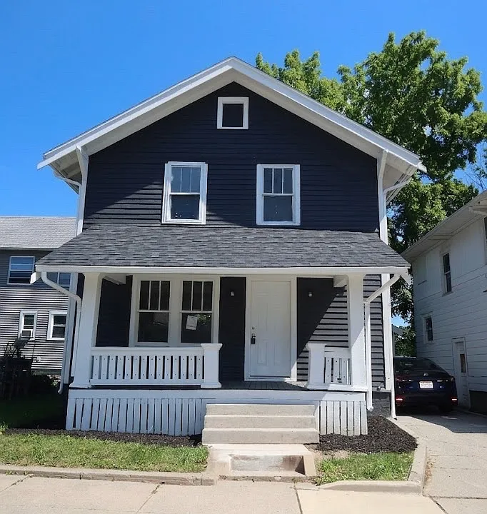 460 Violet Ct