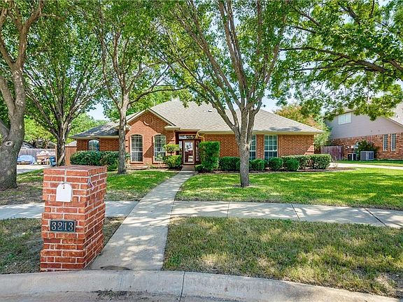 2nd image of 3213 Staghorn Cir