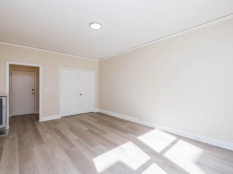 226 Athol — Photo 13