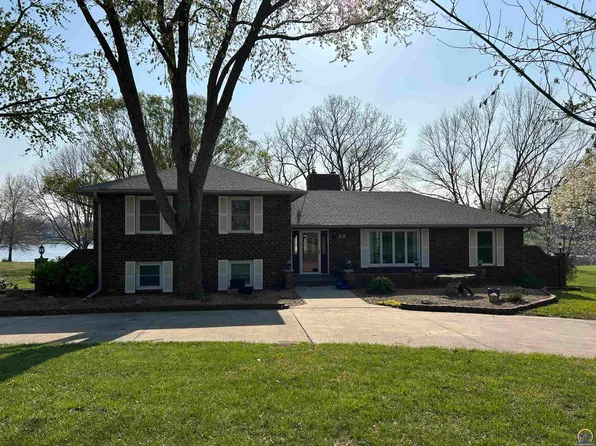 23 Locust Ln, Emporia, KS 66801