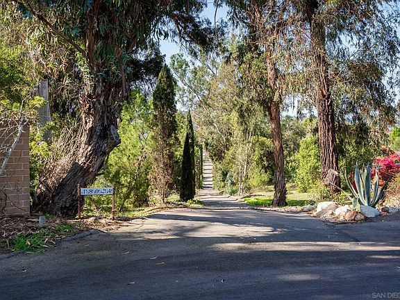 3rd image of 18024 Avenida Alondra