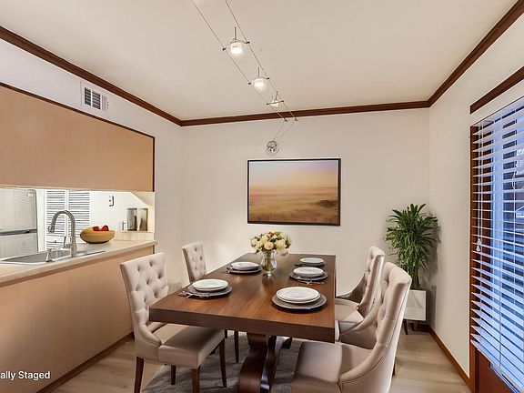 3rd image of 1111 Maxwell Ave #105