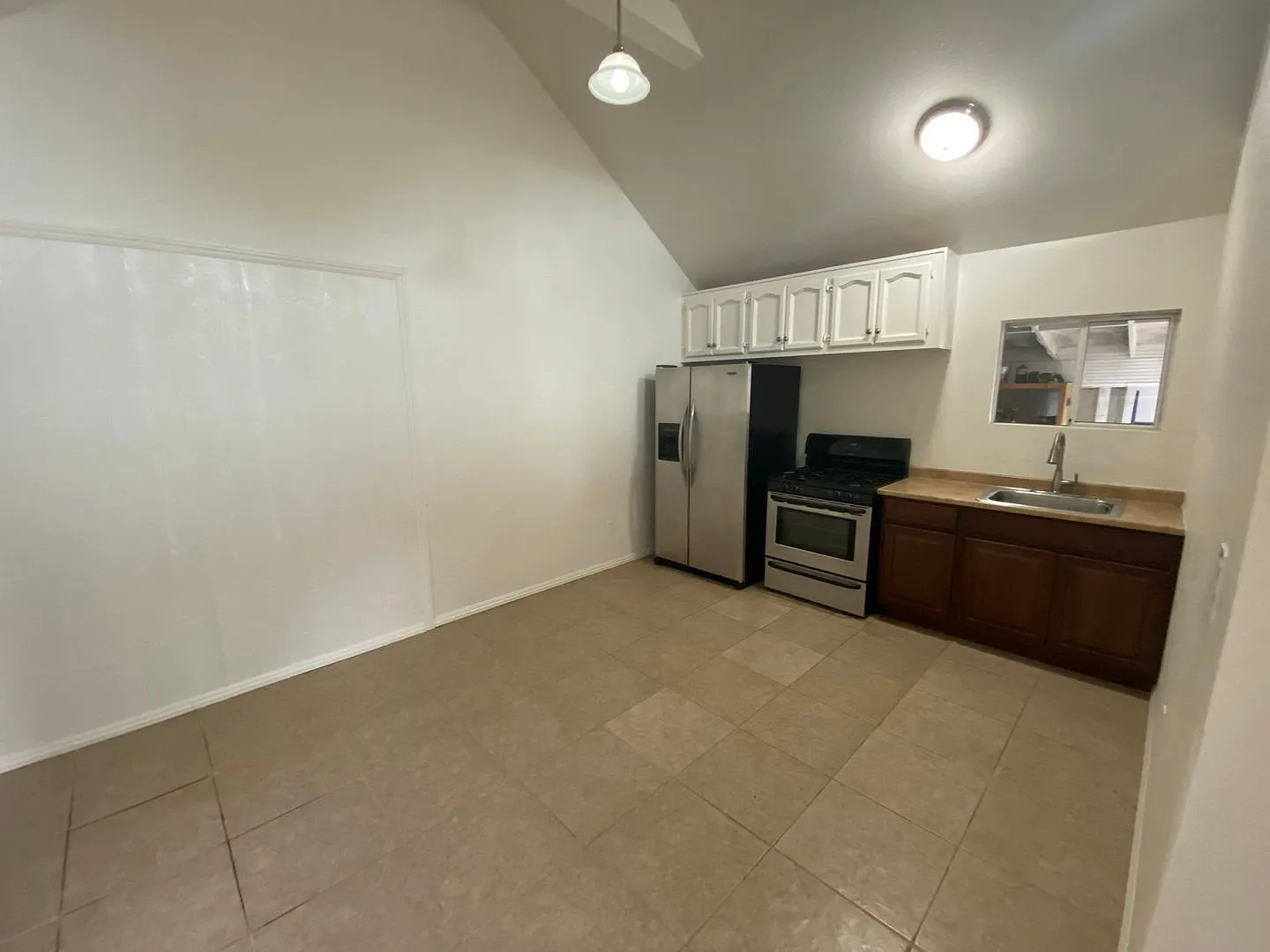 421 E. Mill #A-Studio — Photo 2
