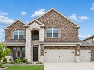 1940 Tomahawk Trl, Aubrey, TX 76227