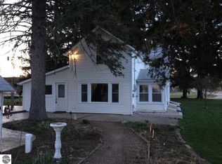 9051 N Brinton Rd, Lake, MI 48632